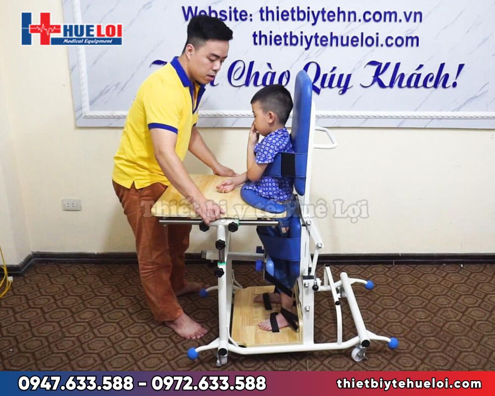 Ghế hỗ trợ đứng cho bé